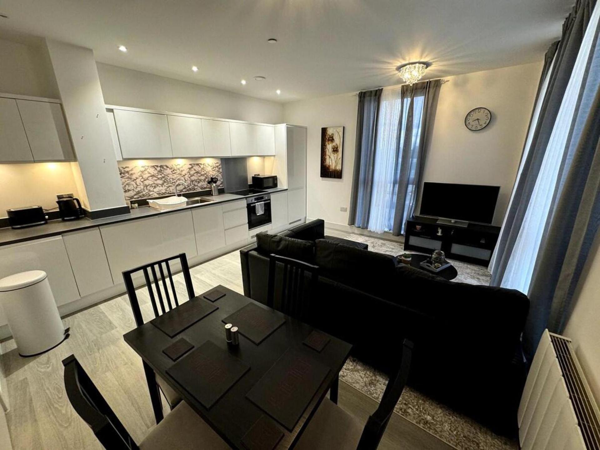 Cozy Bracknell Apartment With Modern Amenities المظهر الخارجي الصورة
